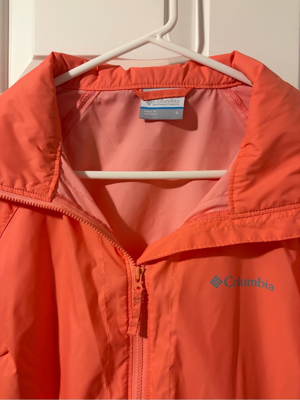 NEW- Women’s Small- Columbia Coral Lightweight Windbreaker Jacket